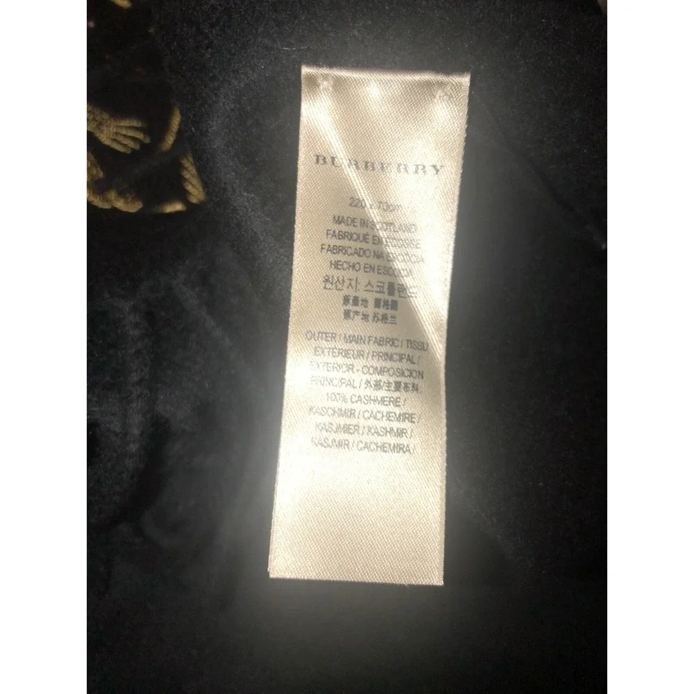 Burberry Stole Scarf‎ Wrap Black Embroidered Crest 100% Cashmere Scotland NEW - Picture 9 of 11